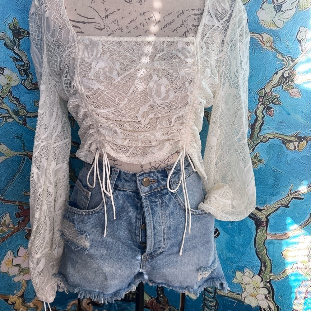 SZ L Guess sheer lace, tie up top/blouse. - Picture 6 of 13